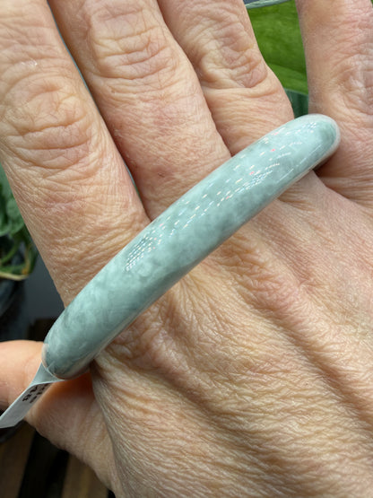 Burmese Jade Bangle – 8mm Wide – 60mm Diameter (Medium)