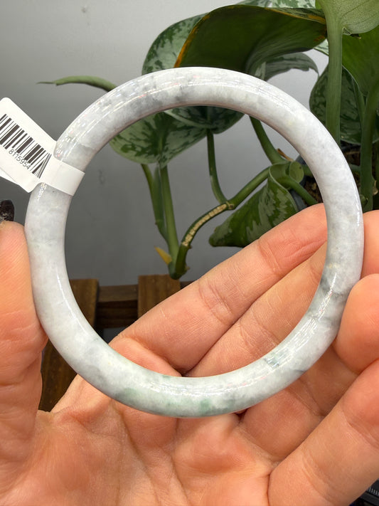Burmese Jade Bangle – 8mm Wide – 59mm Diameter (Small/Medium)