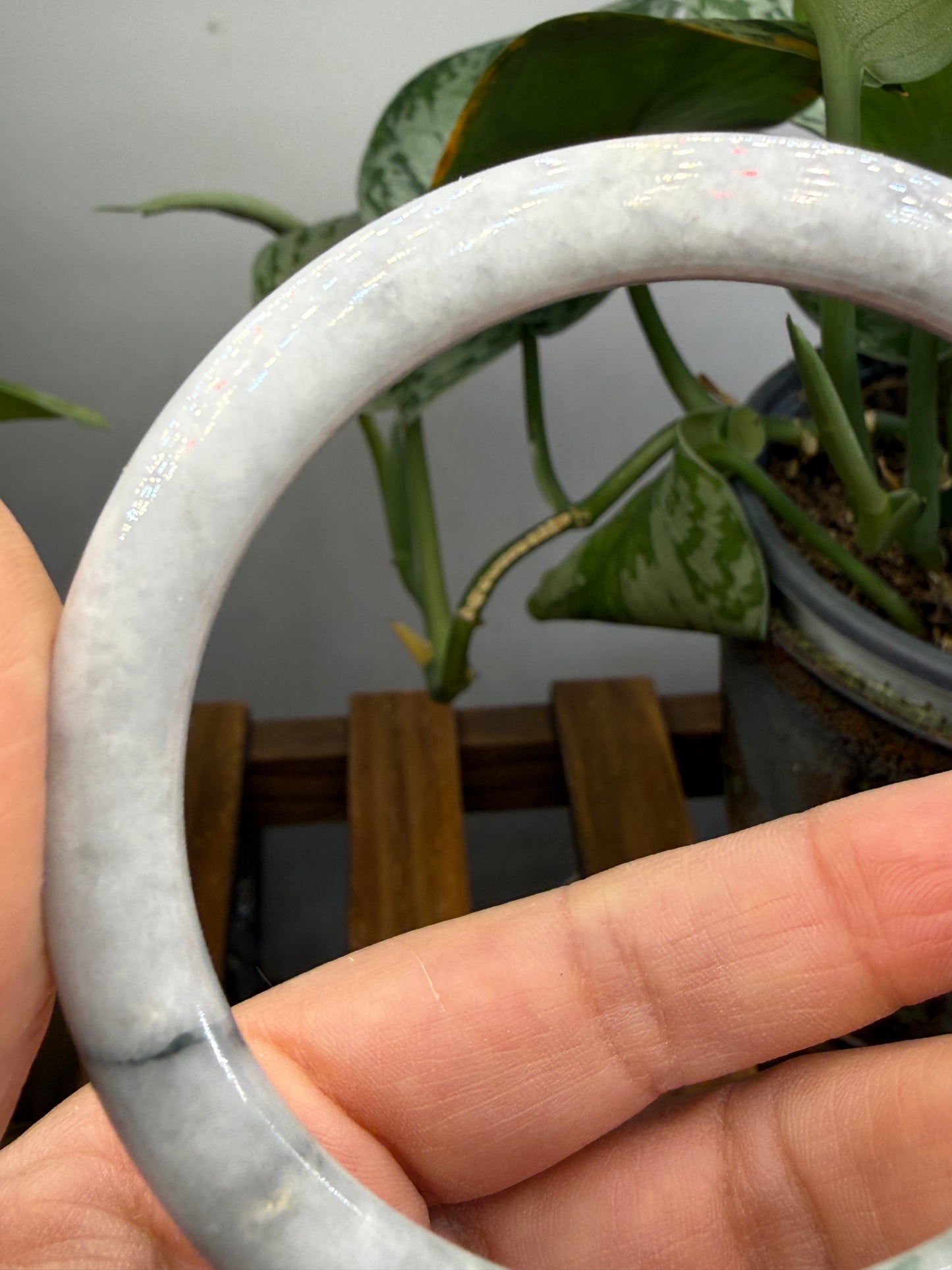 Burmese Jade Bangle – 8mm Wide – 59mm Diameter (Small/Medium)
