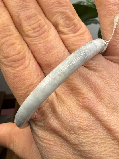Burmese Jade Bangle – 8mm Wide – 59mm Diameter (Small/Medium)