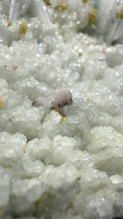 Cookeite, Lepidolite, Albite- Itinga, Bahia, Brazil