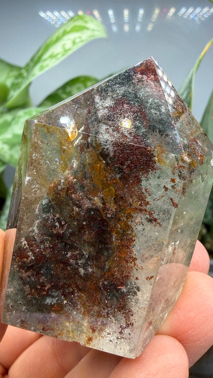 Garden Quartz/Lodolite Point- 2" inches tall