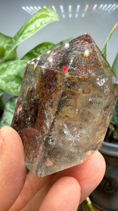 Garden Quartz/Lodolite Point- 2" inches tall