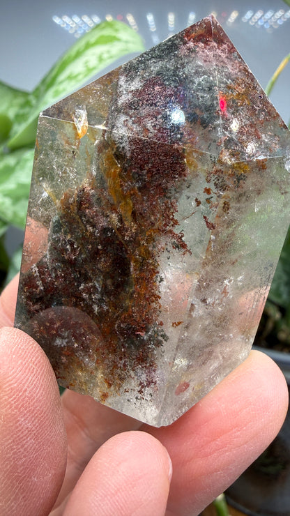Garden Quartz/Lodolite Point- 2" inches tall