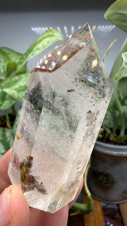 Garden Quartz/Lodolite Point- 2.5" inches tall