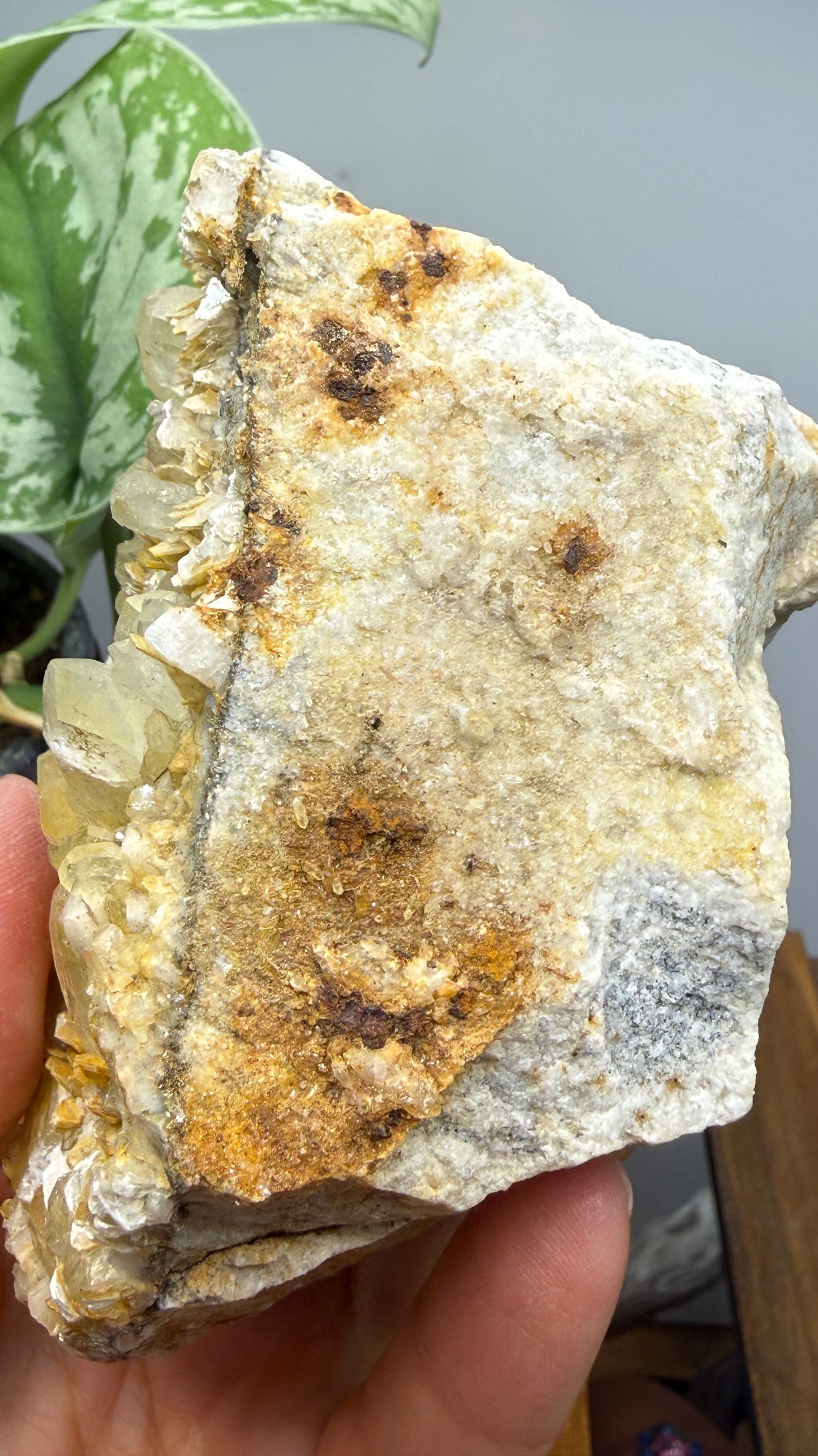 Aquamarine, Muscovite- Pingwu Beryl Mine, Mt Xuebaoding, Mianyang, Sichuan, China