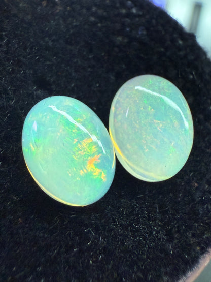 Welo Opal Cabochon Pair: 1.85 ct– 8x6x4mm
