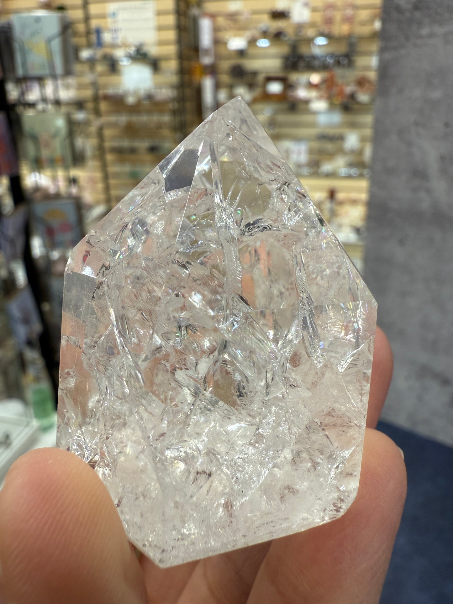 Crackle Quartz Tower