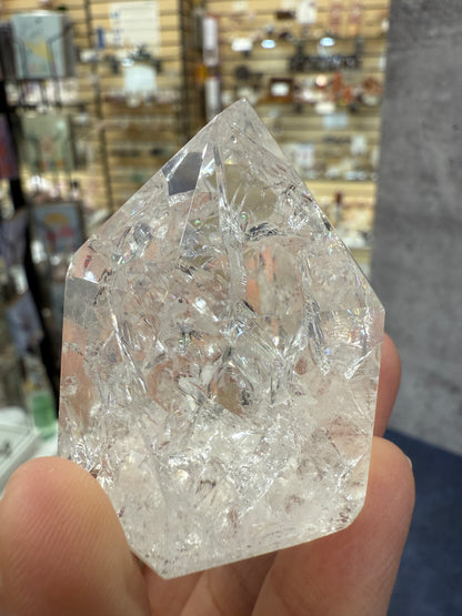 Crackle Quartz Tower