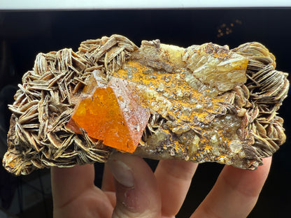 Scheelite, Quartz, Mica- Pingwu mine, Mount Little Xuebaoding, Sichuan, China