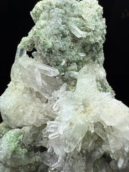 Quartz, Fuchsite- Mundo Nuevo Mine, Huamachuco, La Libertad, Peru