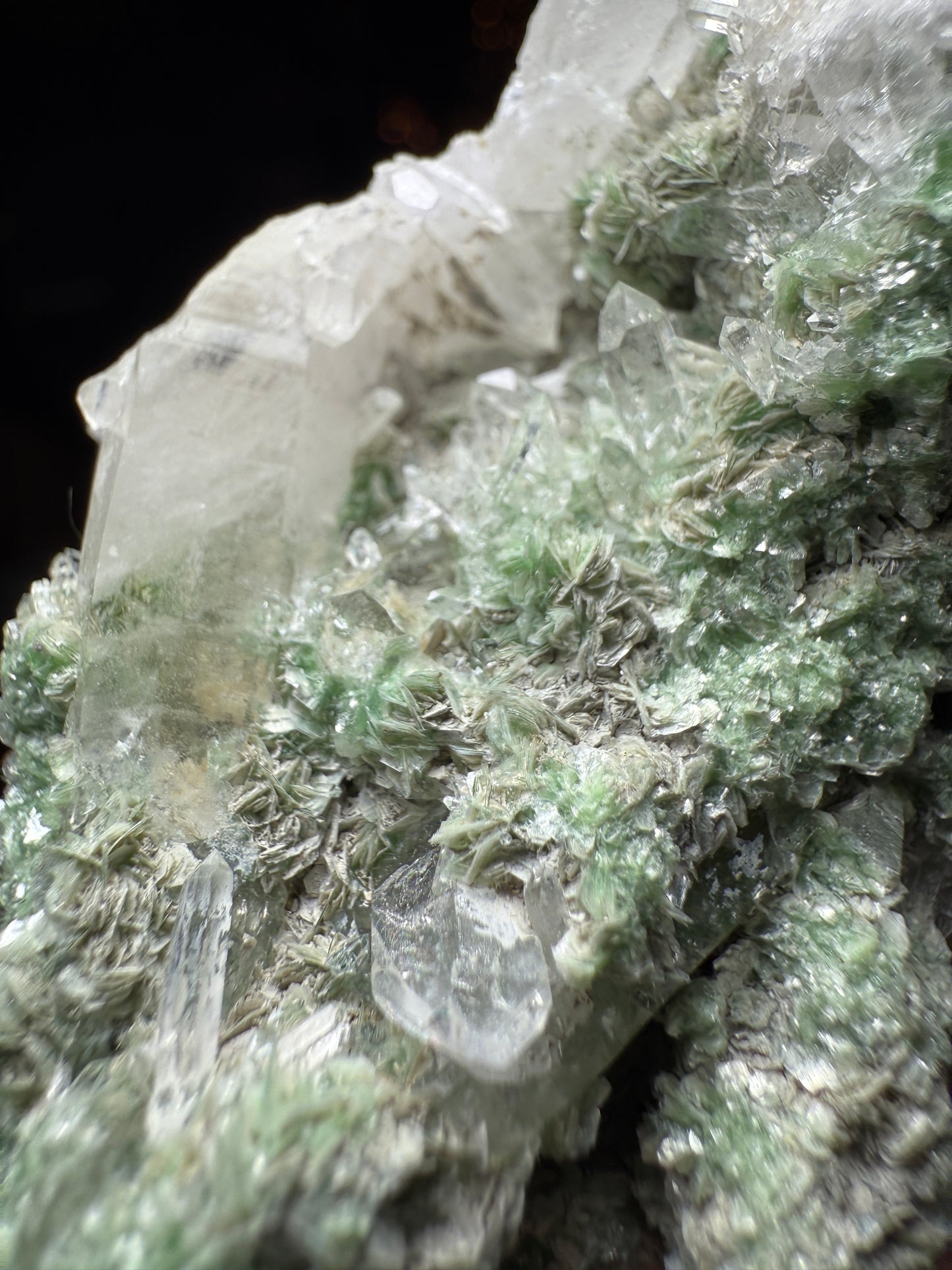 Quartz, Fuchsite- Mundo Nuevo Mine, Huamachuco, La Libertad, Peru