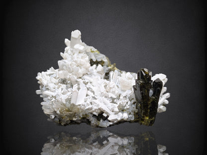 EPIDOTE- La Verde Mine, Gran Chimu Province, Peru