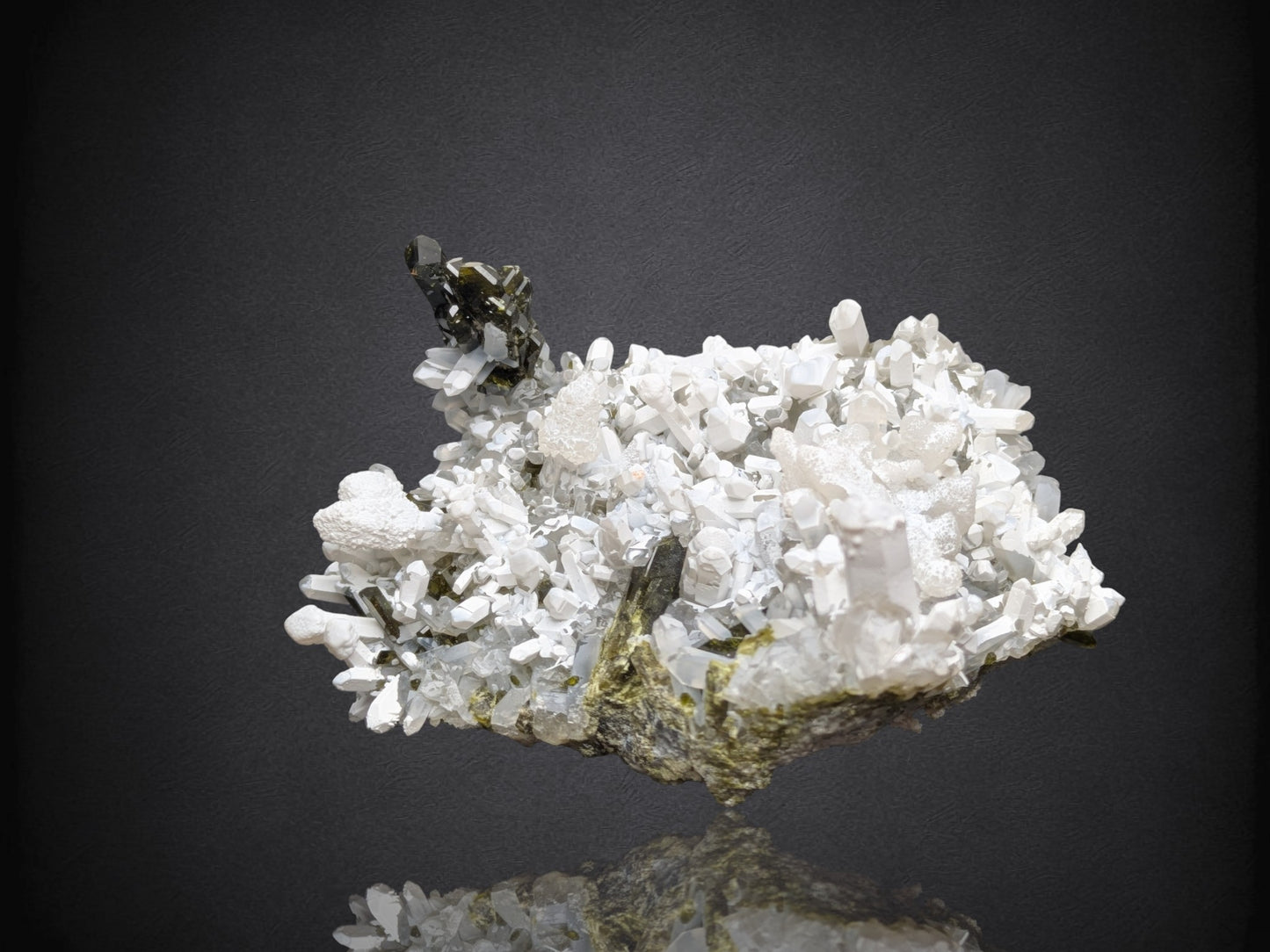 EPIDOTE- La Verde Mine, Gran Chimu Province, Peru