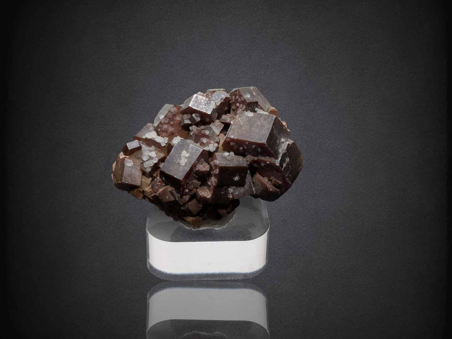 Vanadinite- Mibladen mining district, Midelt Province, Drâa-Tafilalet Region, Morocco
