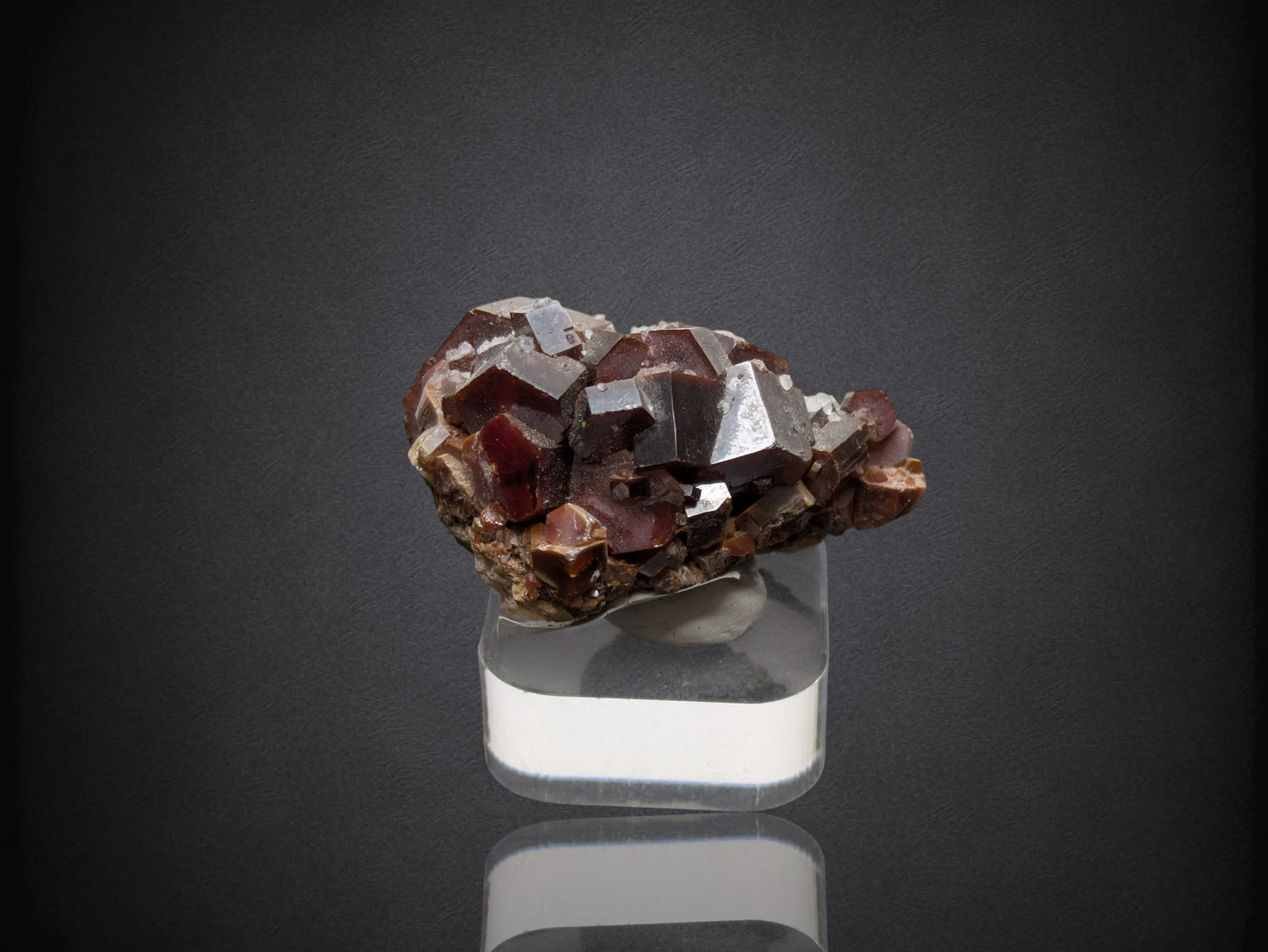 Vanadinite- Mibladen mining district, Midelt Province, Drâa-Tafilalet Region, Morocco