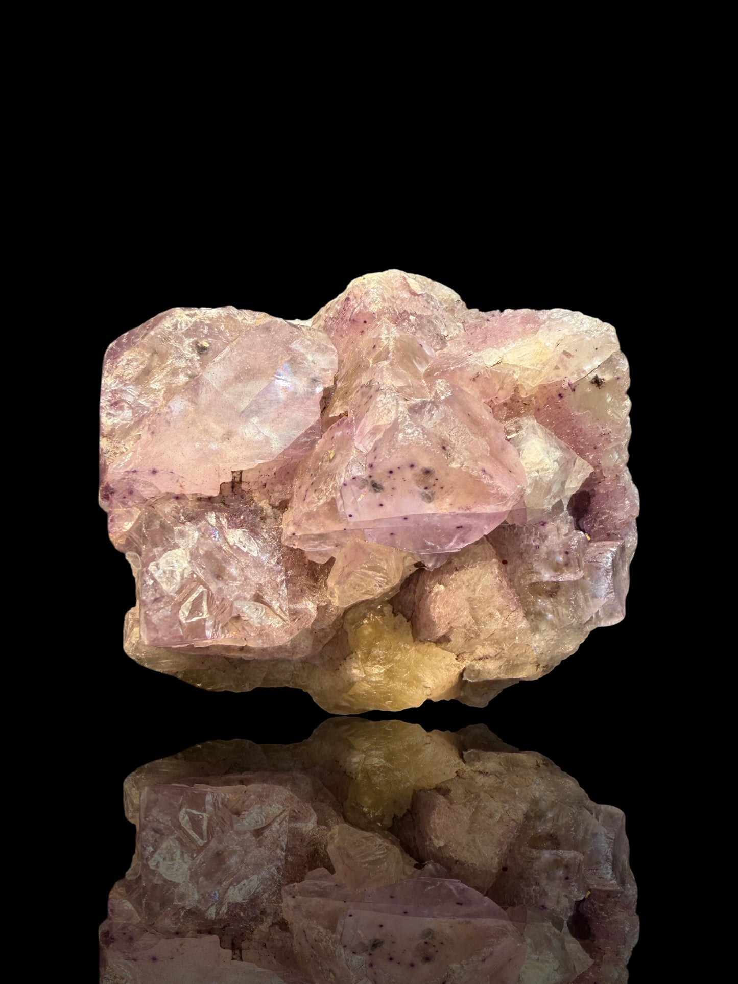 Fluorite - Cave-in-Rock, Hardin County, Illinois, USA