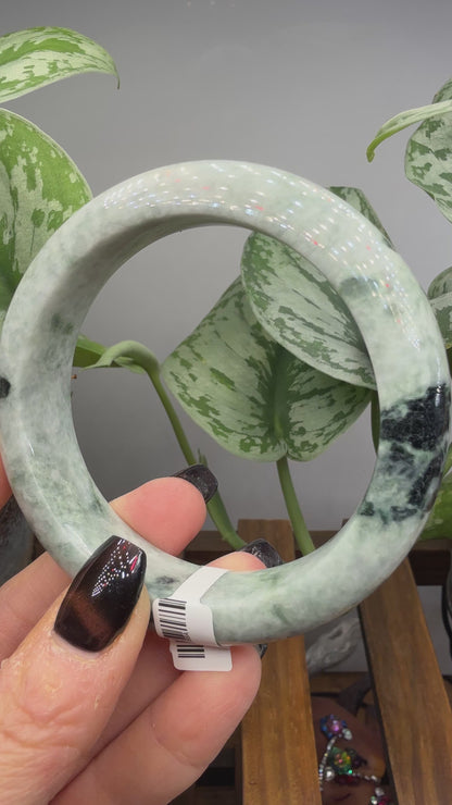 Burmese Jade Bangle – 14mm Wide – 63mm Diameter (Medium Plus)