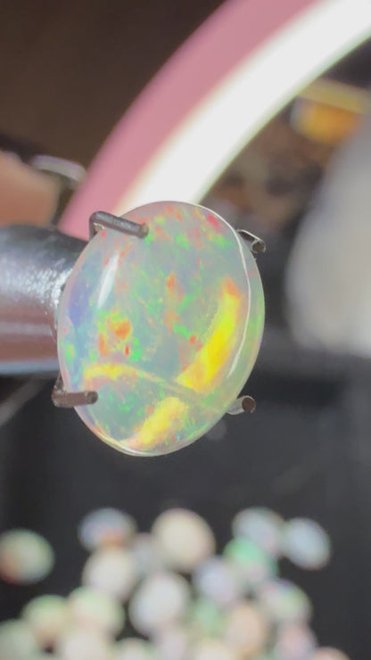 WOW!- Natural Welo Opal Cabochon 9x7x4mm, 1.35ct- Full-face broadflash/floral, red-dominant