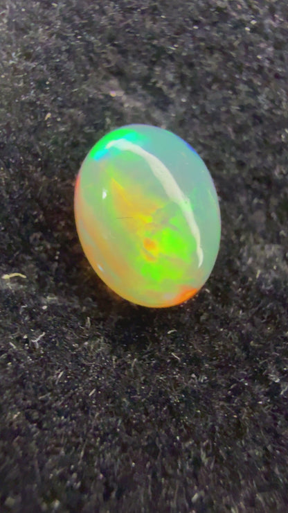 Natural Welo Opal Cabochon 8x6x4mm, 1ct- Full Spectrum Broadflash Crystal Opal