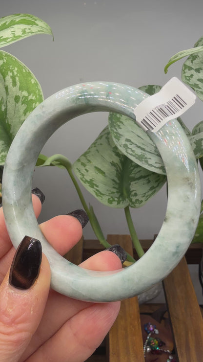 Burmese Jade Bangle – 14mm Wide – 61mm Diameter (Medium)