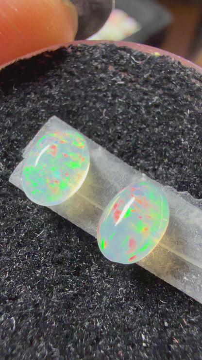WOW-MATCHED PAIR! Natural Welo Opal Cabochon 7x5x3mm, 1.2ct total- Mosaic, floral broadflash