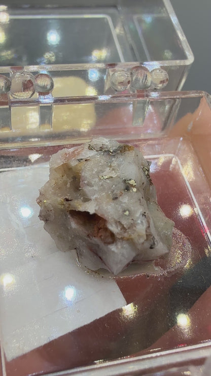 Native Gold in Quartz- La Choya Mine, Sonoyta,  Plutarco Elías Calles , Sonora, Mexico