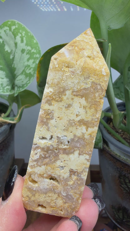 Crazy Lace Agate Tower
