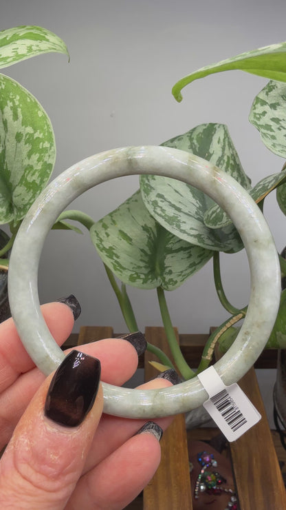 Burmese Jade Bangle – 8mm Wide – 62mm Diameter (Medium/Medium Plus)