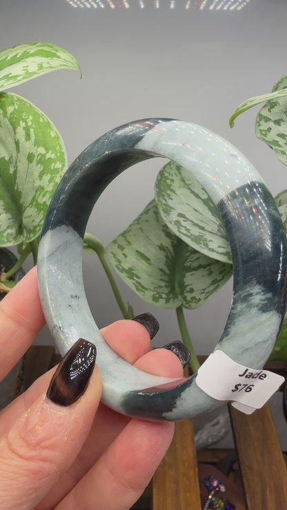 Burmese Jade Bangle – 14mm Wide – 63mm Diameter (Medium Plus)