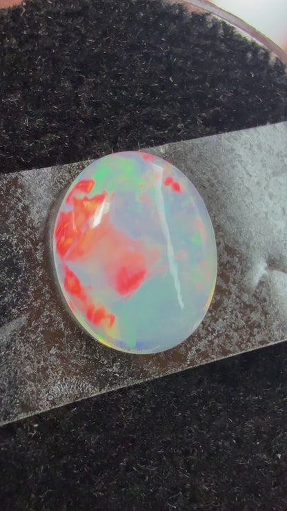Natural Welo Opal Cabochon 11x9x5mm, 2.195ct- Broadflash, straw, reds!