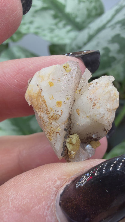 Calcite, Ankerite (Historic: Codazzite)- Muzo, Colombia