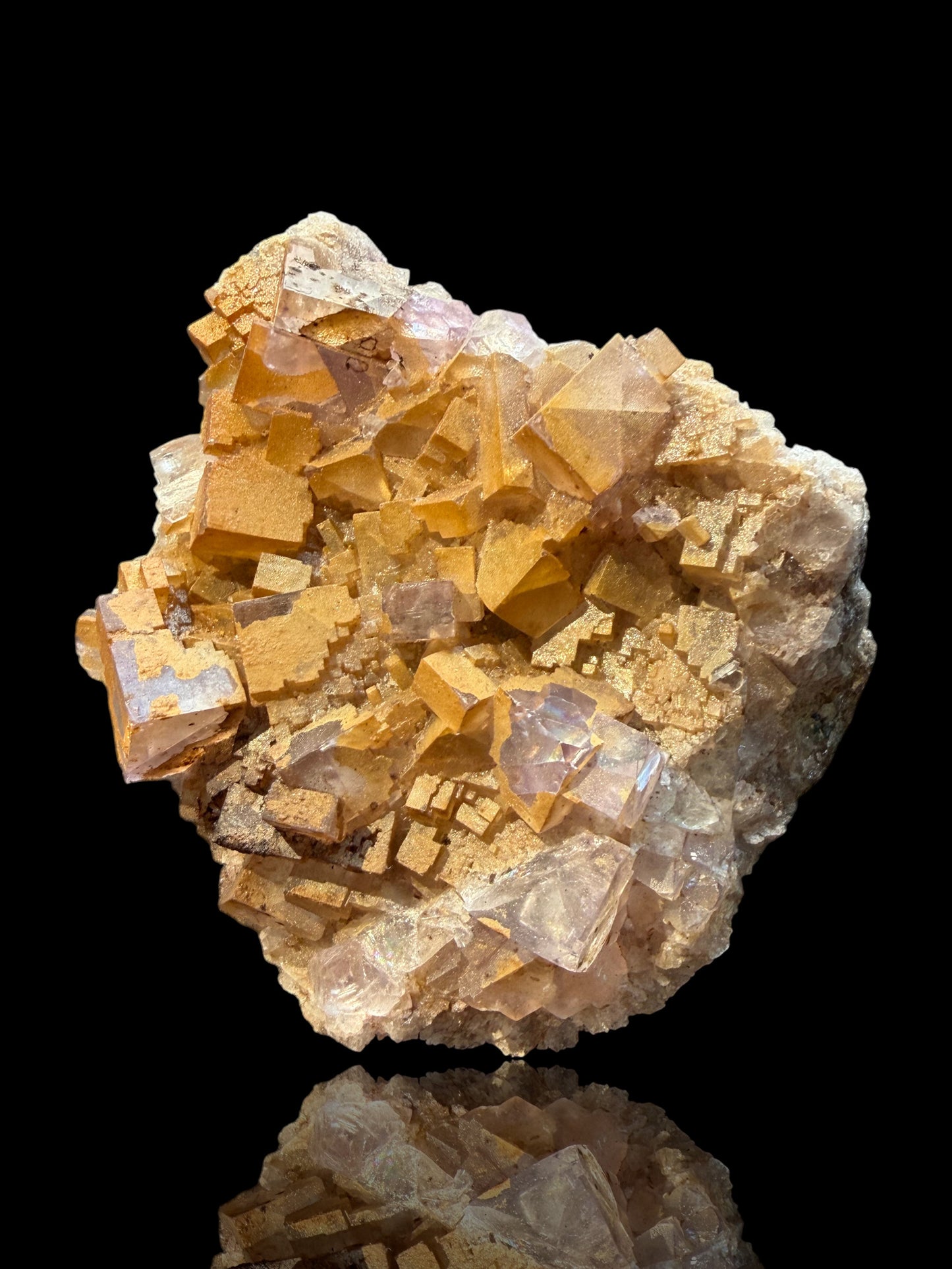Fluorite - Cave-in-Rock, Hardin County, Illinois, USA
