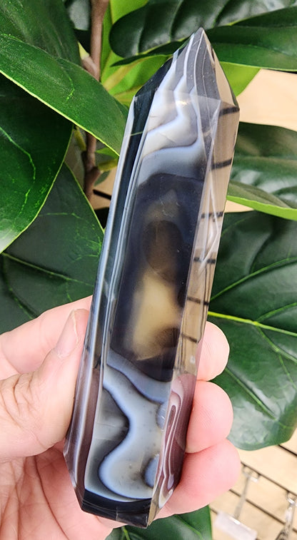 Onyx Tower - 3.8 inches tall